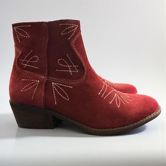 Lucky Brand Floriniah Red Suede Ankle Boots - Picture 6 of 9